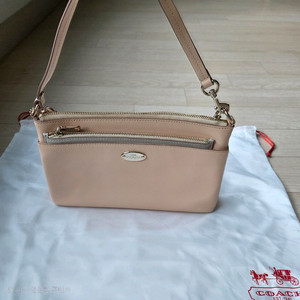 코치 숄더백 & 파우치 세트