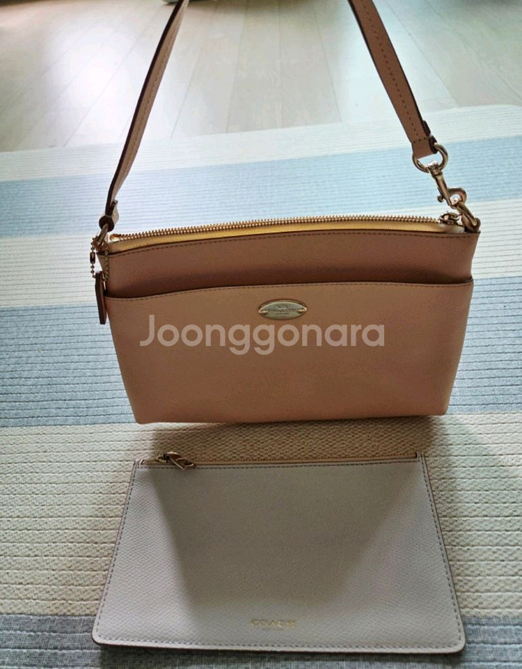 코치 숄더백 & 파우치 세트--1