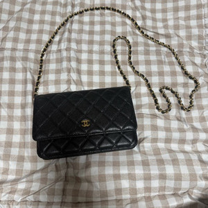샤넬 WOC 블랙 캐비어 금장 체인백