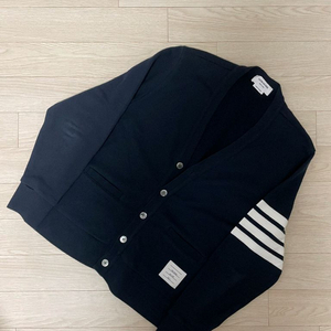 [ 4 ] 톰브라운 밀라노스티치 가디건 네이비 새상품급
