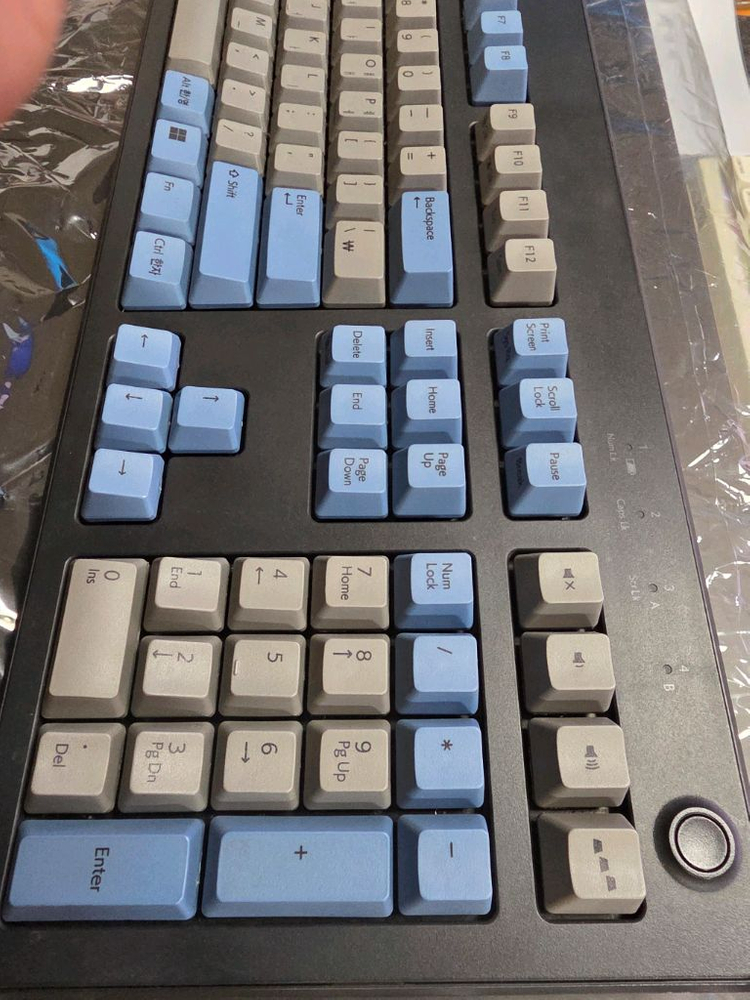 리얼포스 r3 블루투스 45g 저소음 균등 풀박스 A급--1