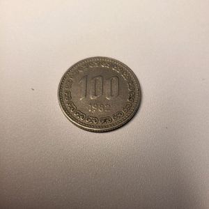 1982년 100원 주화 이미지