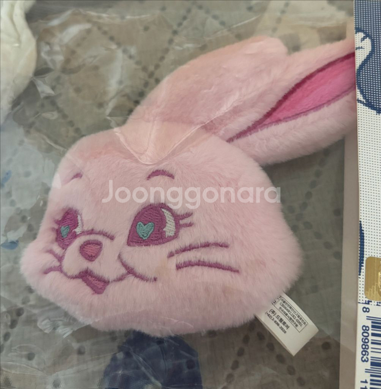 뉴진스 플러피 토끼 핑크 키링(미개봉 새상품)--1