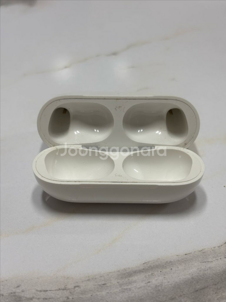 에어팟프로1 본체 상태굳 싸게 급처요!!--3