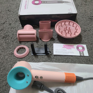 차이슨 슈퍼소닉 세라믹팝 드라이기 220V 거치대포함6종노즐 (새상품)