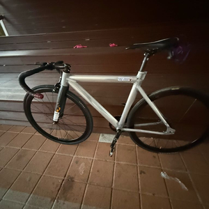 콘스탄틴 픽시 자전거