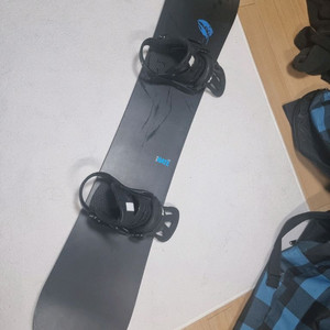 버튼풀세트 스노우보드 팝니다.161cm. 157cm데크