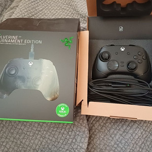 RAZER 레이저 울버린 v3 te 유선 패드 판매합니다