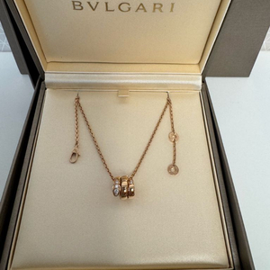 불가리 비제로원 데미파베 목걸이 (로즈골드)