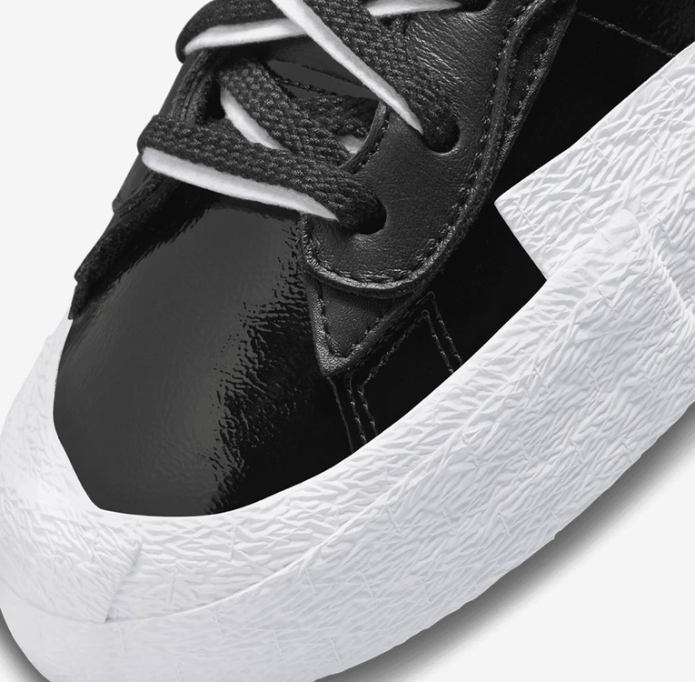 [290] 나이키 X 사카이 블레이저 로우 블랙 페이턴트 운동화 이미지