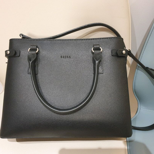 (미사용 새제품) 브레라 소가죽 블랙 토트백 크로스백 여성 가방