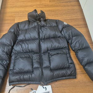 몽클레어 라니크 패딩 2사이즈
