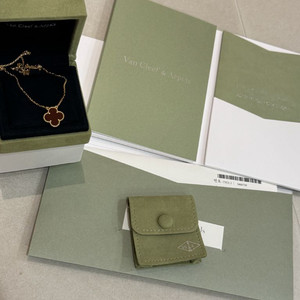 반클리프앤아펠 빈티지 알함브라 목걸이 커넬리언