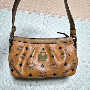 MCM 비세토스 미니 숄더백