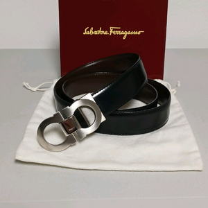 페라가모 은장 양면 가죽벨트 정품입니다