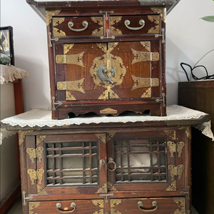 전통 고가구 엔틱 장식장 이미지