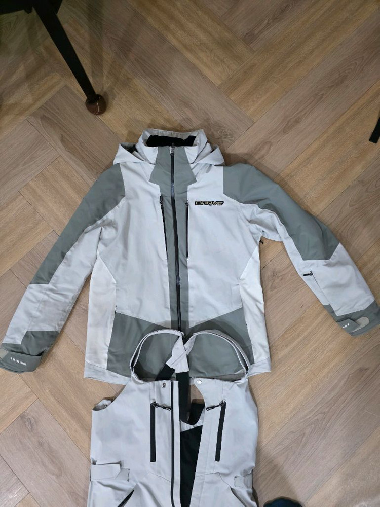 23-24시즌 카브 코리아 성인스키복 팝니다 이미지