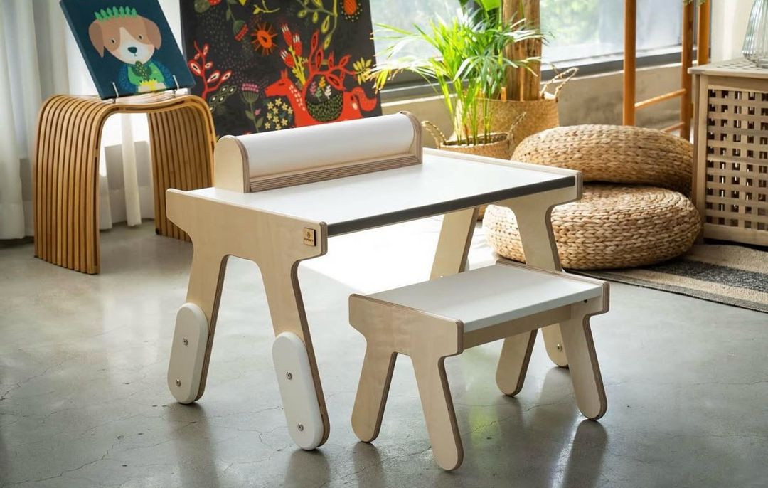 폴반 포케 유아책상 의자세트 이미지