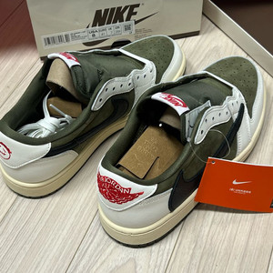 나이키 에어조던 1 로우 트레비스 스캇 올리브 260 이미지