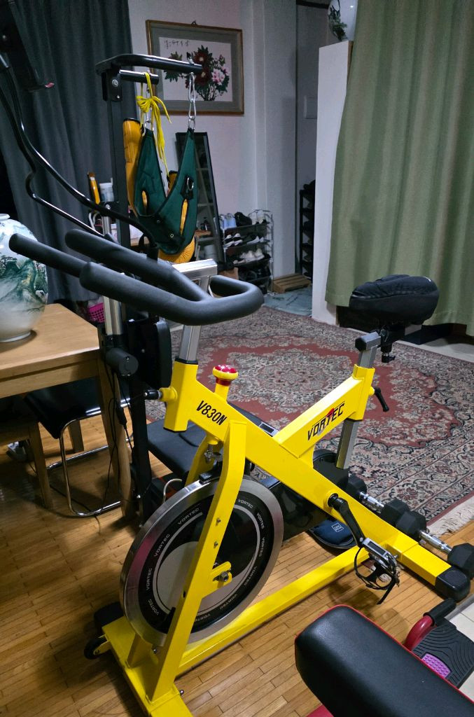 보텍 스피닝 자전거 이미지