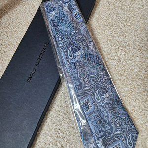 미사용 파올로 알비짜티 넥타이