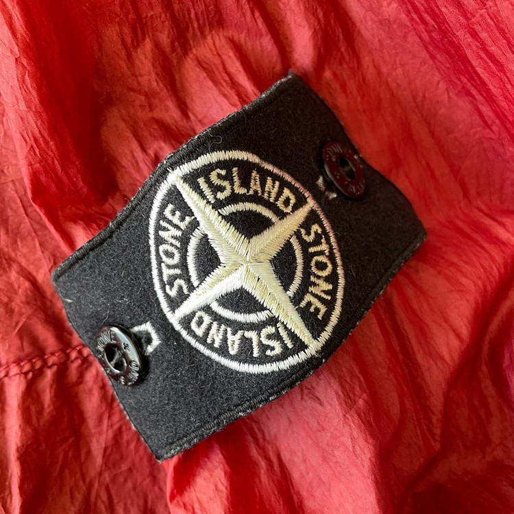 M 스톤아일랜드 라미 바람막이 자켓 화이트와펜--3