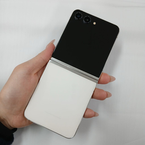 상태최상급 갤럭시Z플립5 256기가 크림 공기계 학생폰 서울중고폰 저가폰 최저가 알뜰폰 기기변경