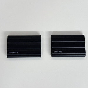 삼성 T7 Shield 4TB 외장SSD (2대있음,보증남음)