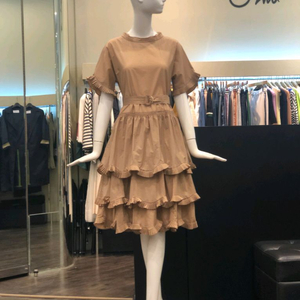 오즈세컨 바스락 베이지 원피스