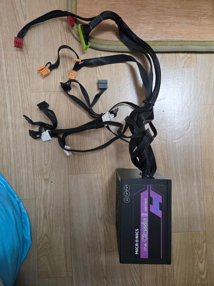 마이크로닉스 클래식2 600W 파워 팔아요--1