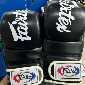 페어텍스 FGV18 슈퍼 스파링 MMA 글러브 판매 합니다