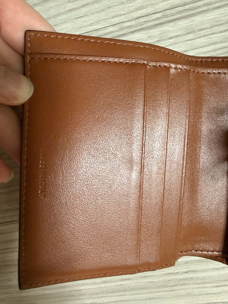 셀린느 트리옹프 반지갑 블랙 이미지