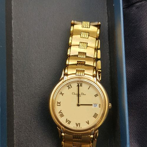 크리스찬디올 금장매탈시게 중고 팝니다