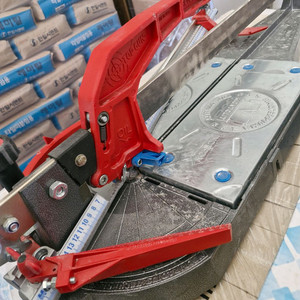 콘크리트 절단기 이미지