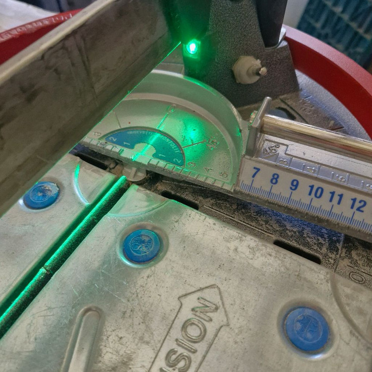 콘크리트 절단기 이미지