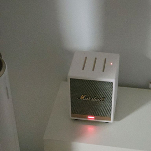 마샬 억스브릿지 화이트