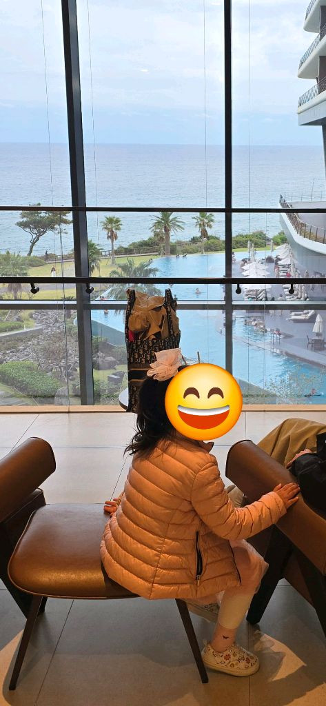 몽클레어 키즈 경량패딩 카우쿠라 8y 핑크(가격내려요) 이미지