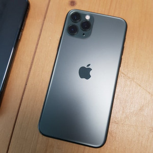 (무배)아이폰11 프로 256기가 배터리 100 팔아요