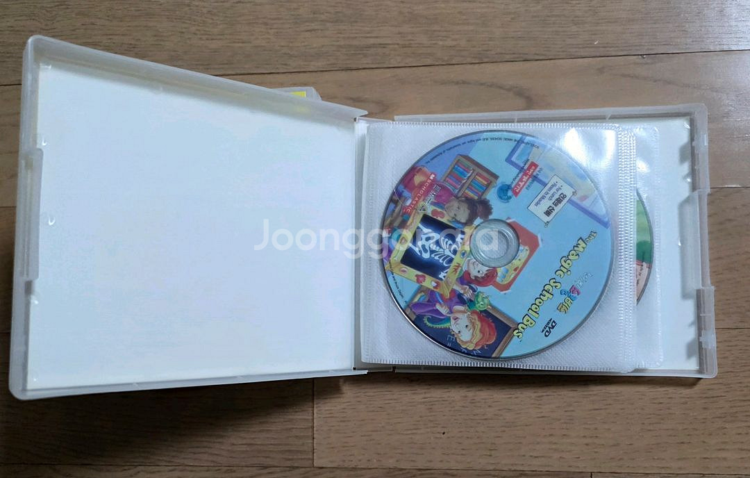 신기한스쿨버스 영어 DVD세트 + 영한번역책 + 한글도서10권 일괄 판매합니다.--2