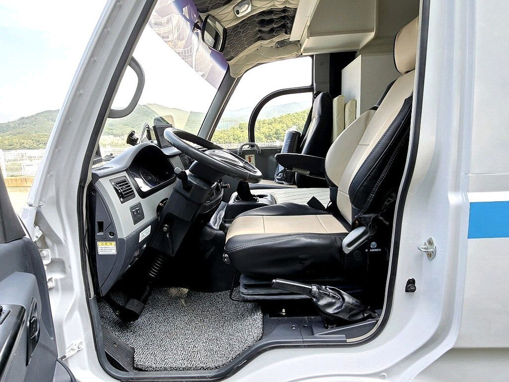 18년 레스타5인승캠핑카(신규제작,인산철1200A,6만km) 이미지