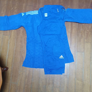 선수용 아디다스 유도복 상하이 세트(175)