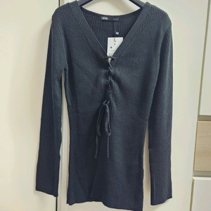 새상품) mixxo 이주빈가디건