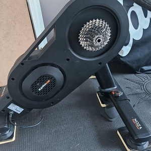 스마트로라(XPLOVA NOZA V)