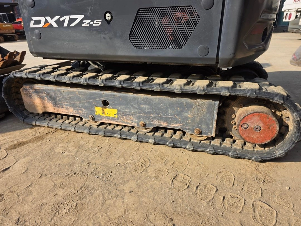 중고미니굴삭기 두산 DX17코끼리집게 2023년식 310시간가동 이미지