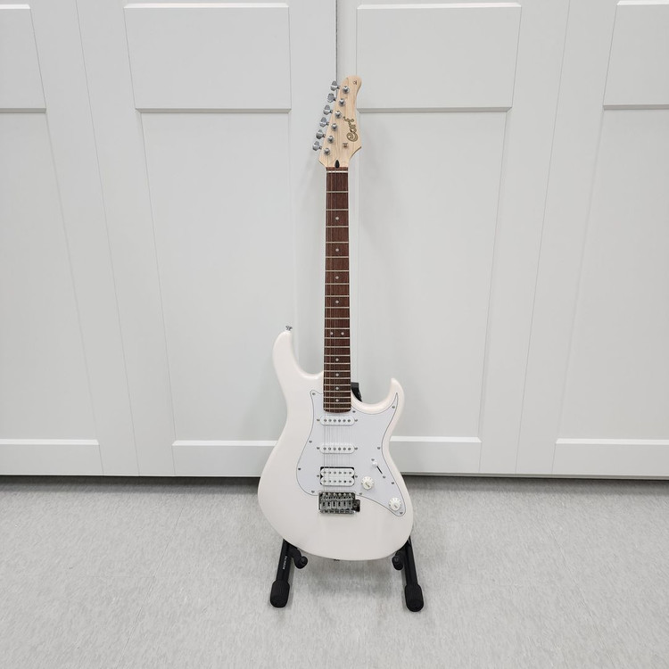 콜트 스트랫 일렉기타 G200 연핑크 이미지