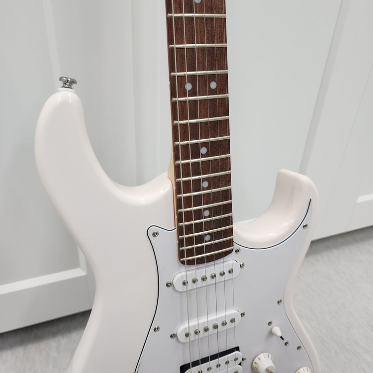 콜트 스트랫 일렉기타 G200 연핑크 이미지