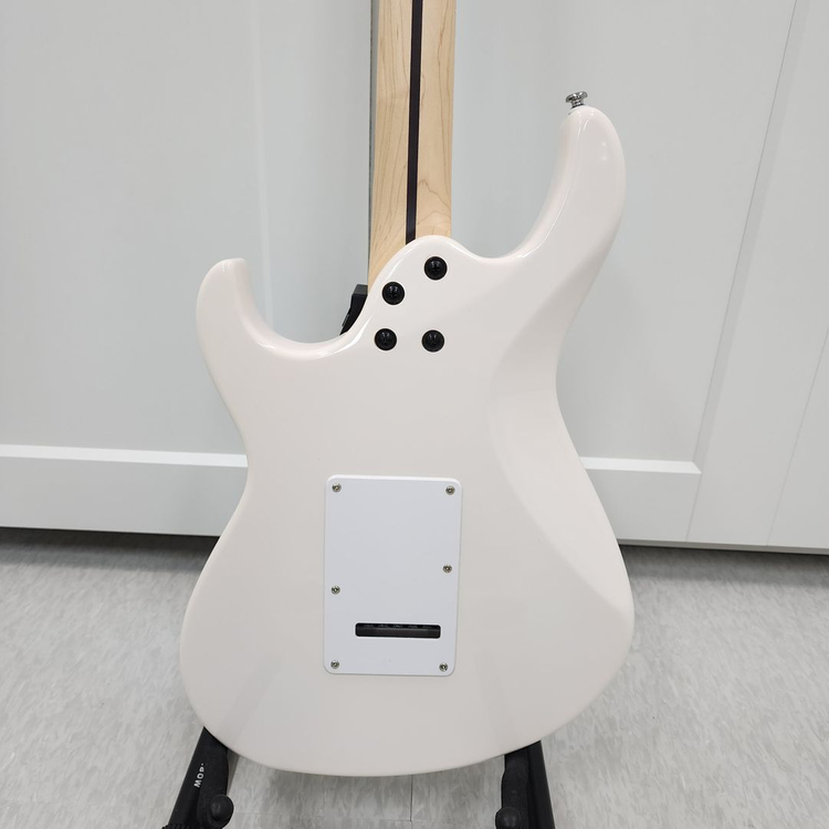 콜트 스트랫 일렉기타 G200 연핑크 이미지