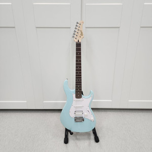 콜트 스트랫 일렉기타 G200 하늘색