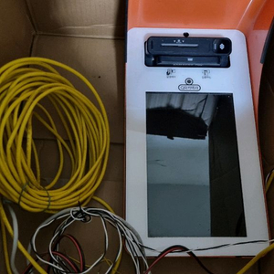 오더퀸키오스크 출입인증기