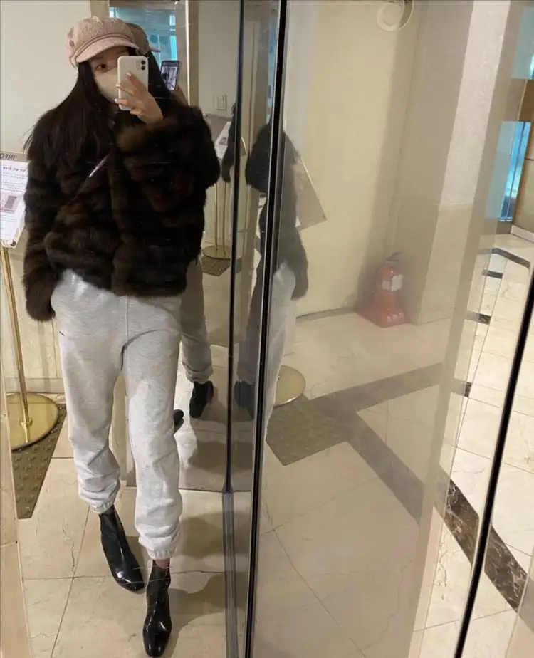 식스앤어하프 첼시부츠 이미지